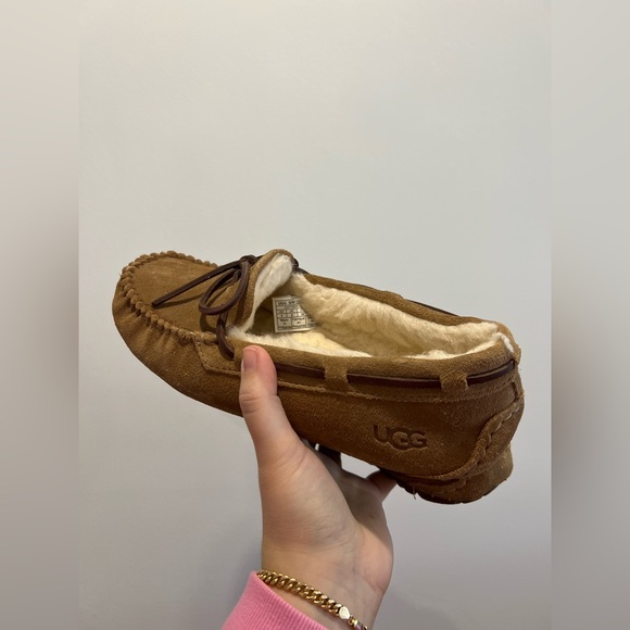 UGG Dakota Moccasins — BROWN — Women’s Size 8 — GENTLY USED - Picture 5 of 12